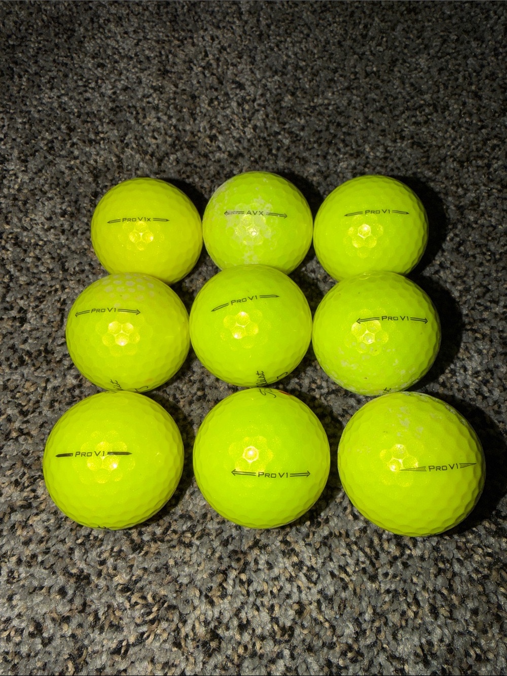 9 Yellow Titleist Pro V1 / Pro V1x / AVX Used Golf Balls – Clean